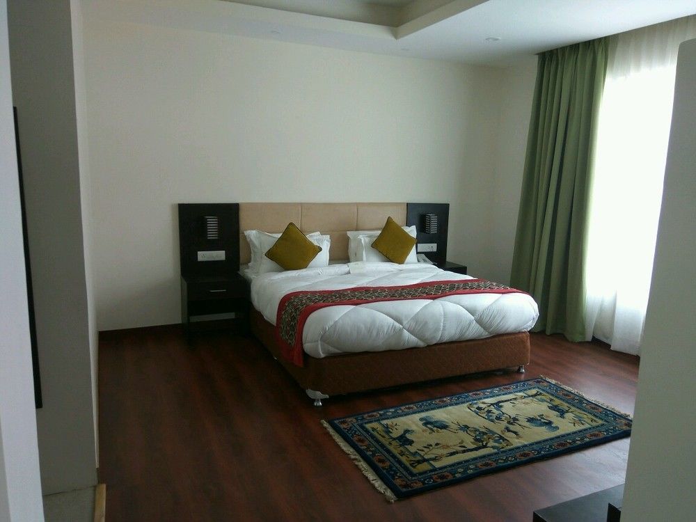 Summit Denzong Hotel & Spa Ґанґток Екстер'єр фото
